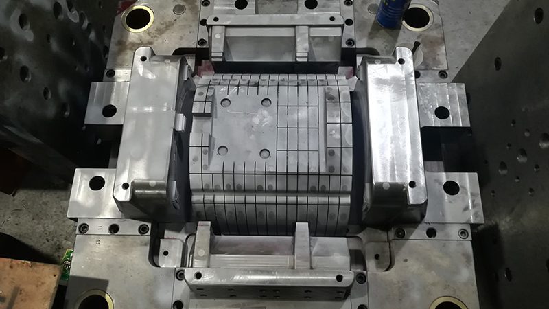 苏州级进模加工标准规范：打造高效精密模具的基石