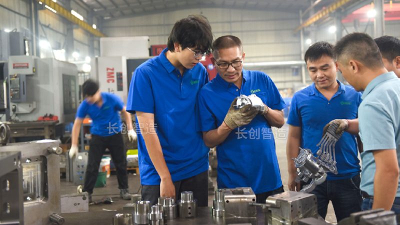 模具制造厂与模具厂：本质区别与行业洞察