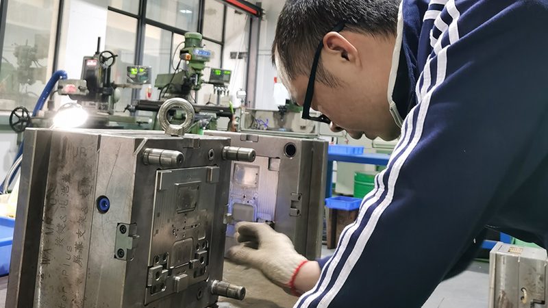 食品级吹塑模具：品质与安全的双重保障