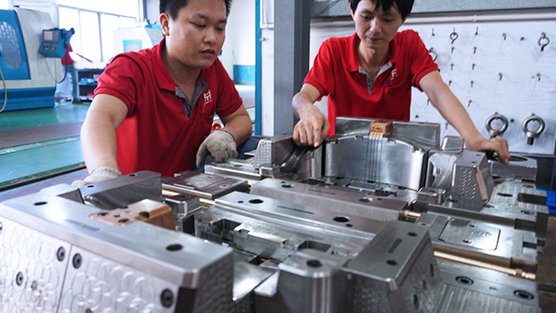 注塑模具与压铸模具：优缺点对比解析