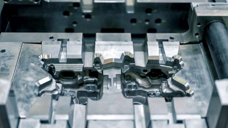 注塑模具型号参数解析：揭秘模具选型的关键要素**